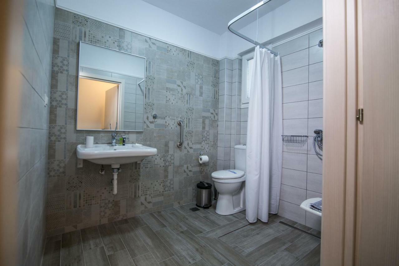 The Papoutsakis Apartments Никити Екстериор снимка