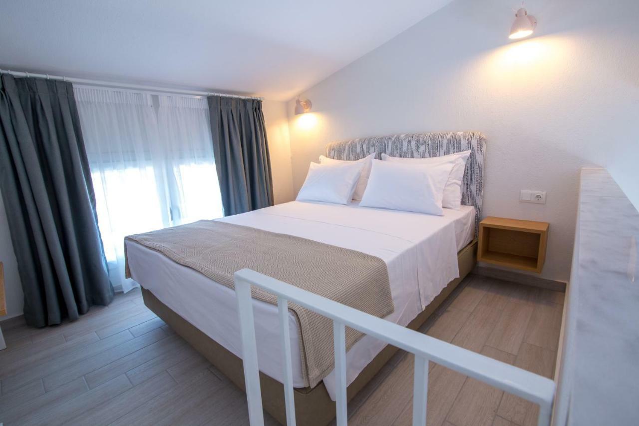 The Papoutsakis Apartments Никити Екстериор снимка