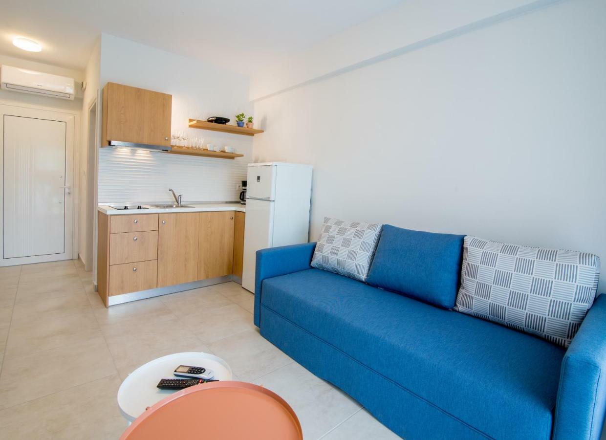 The Papoutsakis Apartments Никити Екстериор снимка