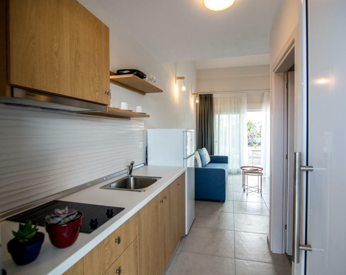 The Papoutsakis Apartments Никити Екстериор снимка