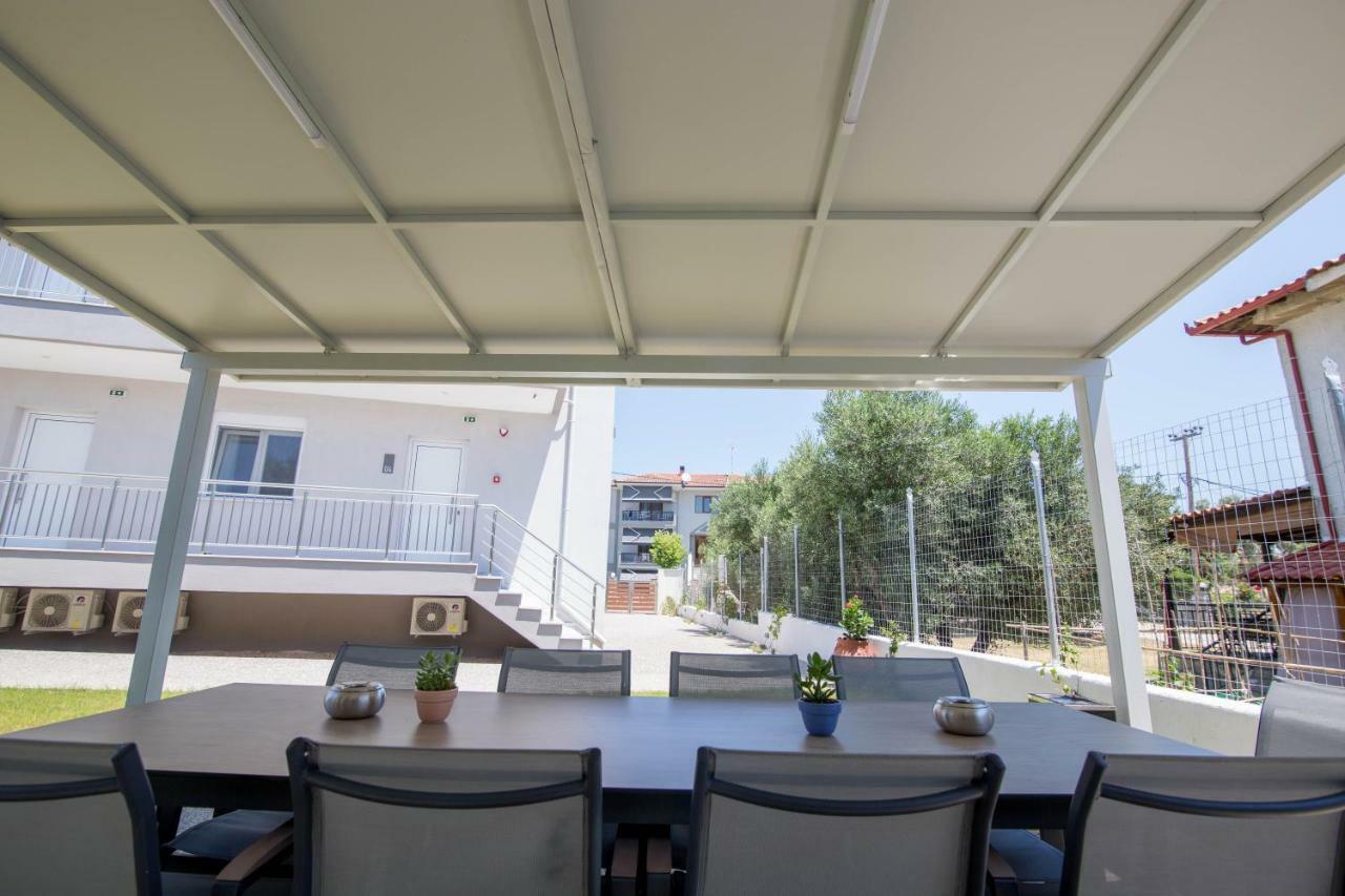 The Papoutsakis Apartments Никити Екстериор снимка